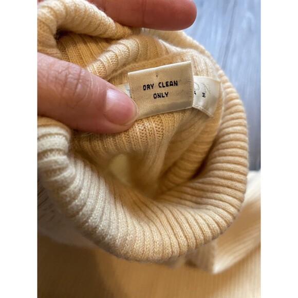 Collection Fiftynine Turtleneck Cashmere Sweater Women’s Petite Size M Yellow - Picture 4 of 6